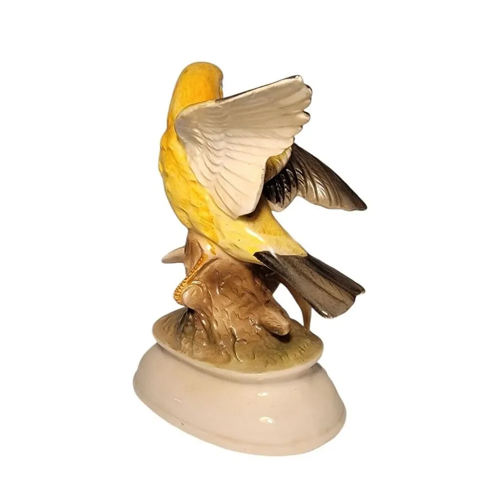 Napco Ware Porcelain Gold Finch Figurine #C-8524 Excellent Condition